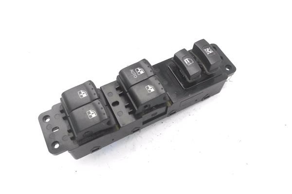 Recambio de mando elevalunas delantero izquierdo para ssangyong kyron 2.0 200 xdi referencia OEM IAM 202005299  