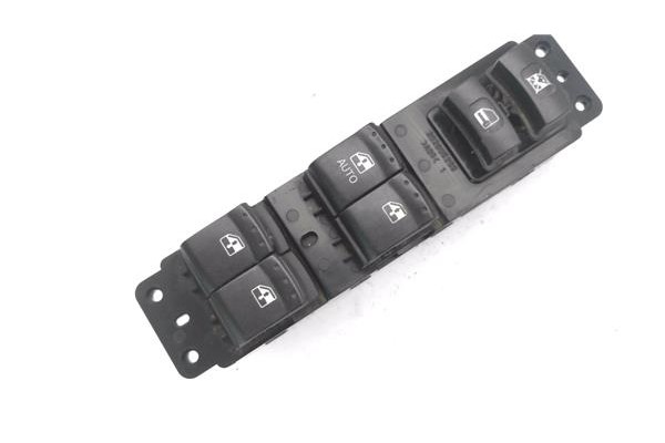 Recambio de mando elevalunas delantero izquierdo para ssangyong kyron 2.0 200 xdi referencia OEM IAM 202005299  