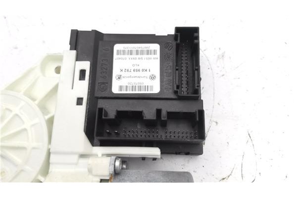 Recambio de motor elevalunas delantero derecho para volkswagen golf v (1k1) 2.0 gti referencia OEM IAM 1K3837402T 1K0959792K 