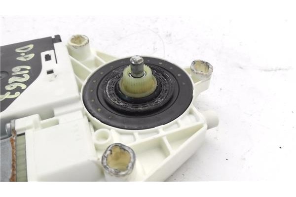 Recambio de motor elevalunas delantero derecho para volkswagen golf v (1k1) 2.0 gti referencia OEM IAM 1K3837402T 1K0959792K 