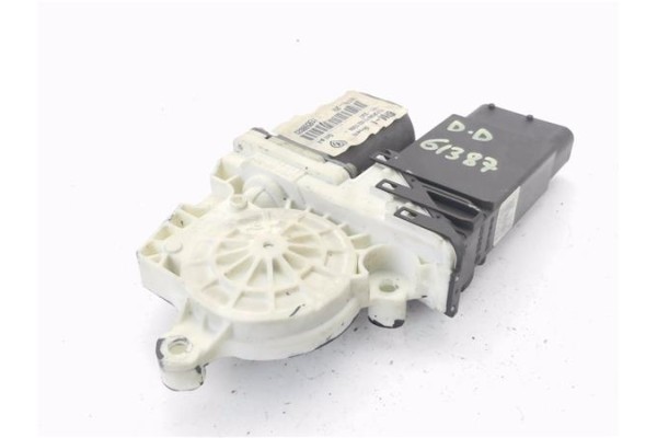 Recambio de motor elevalunas delantero derecho para volkswagen golf iv berlina (1j1) 1.6 referencia OEM IAM 1J1959802D 101426202