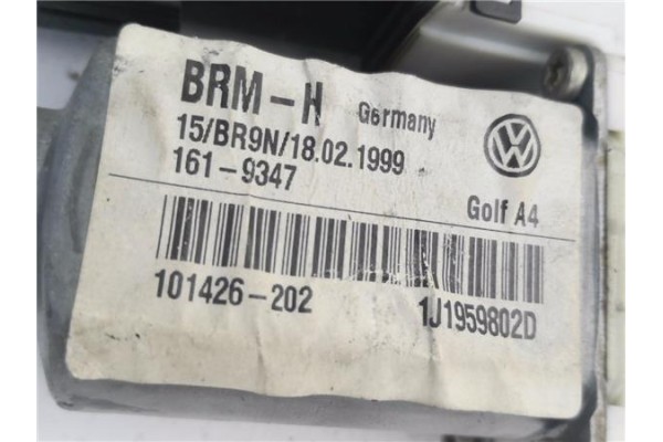 Recambio de motor elevalunas delantero derecho para volkswagen golf iv berlina (1j1) 1.6 referencia OEM IAM 1J1959802D 101426202