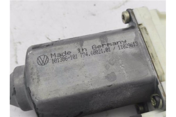Recambio de motor elevalunas delantero derecho para volkswagen golf iv berlina (1j1) 1.6 referencia OEM IAM 1J1959802D 101426202