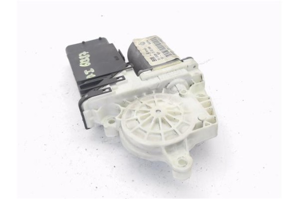Recambio de motor elevalunas delantero izquierdo para volkswagen golf iv berlina (1j1) 1.6 referencia OEM IAM 1J1959801C 1014222