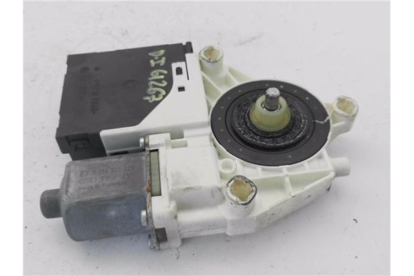 Recambio de motor elevalunas delantero izquierdo para volkswagen golf v (1k1) 2.0 gti referencia OEM IAM 1K3837401T 1K0959793K 