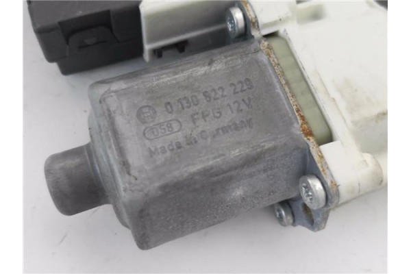 Recambio de motor elevalunas delantero izquierdo para volkswagen golf v (1k1) 2.0 gti referencia OEM IAM 1K3837401T 1K0959793K 
