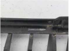 Recambio de rejilla capo para bmw serie 3 berlina (e90) 3.0 330d referencia OEM IAM 22405910 7120010 