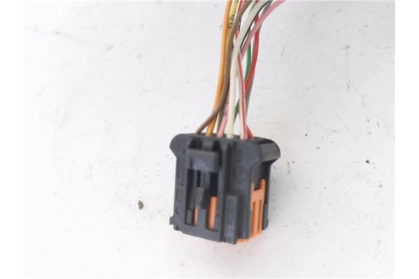 Recambio de retrovisor electrico izquierdo para peugeot 308 sw 1.6 active referencia OEM IAM 98261676XT E20312230 