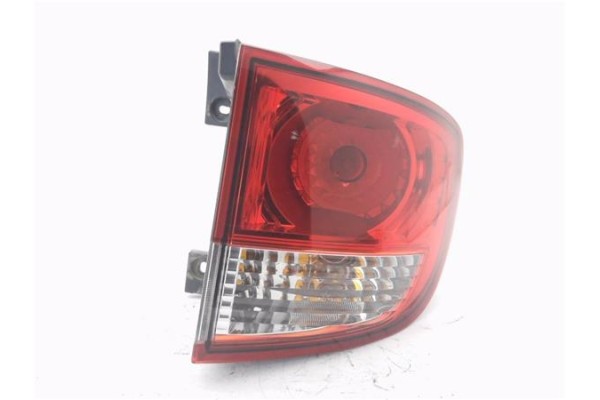 Recambio de piloto trasero derecho para ssangyong kyron 2.0 200 xdi referencia OEM IAM 8360209  