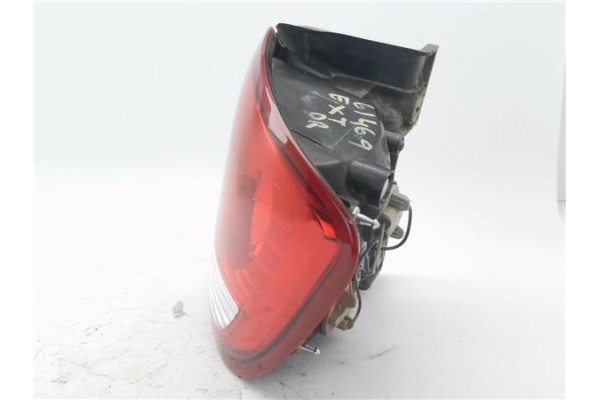 Recambio de piloto trasero derecho para ssangyong kyron 2.0 200 xdi referencia OEM IAM 8360209  