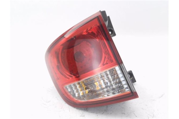 Recambio de piloto trasero izquierdo para ssangyong kyron 2.0 200 xdi referencia OEM IAM 8360109  