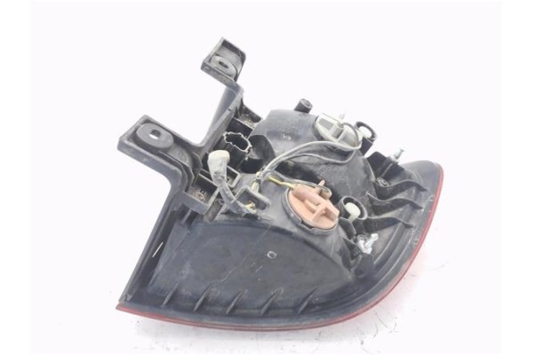 Recambio de piloto trasero izquierdo para ssangyong kyron 2.0 200 xdi referencia OEM IAM 8360109  