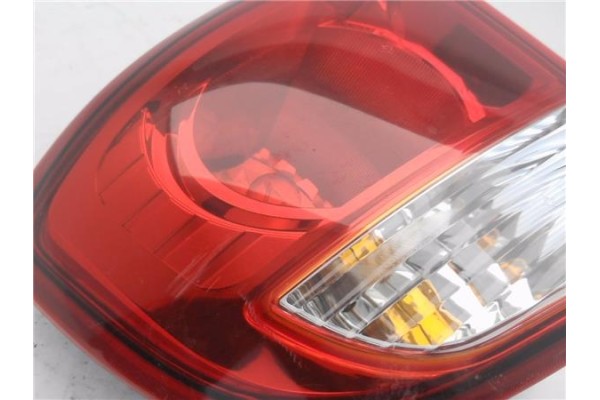 Recambio de piloto trasero izquierdo para ssangyong kyron 2.0 200 xdi referencia OEM IAM 8360109  