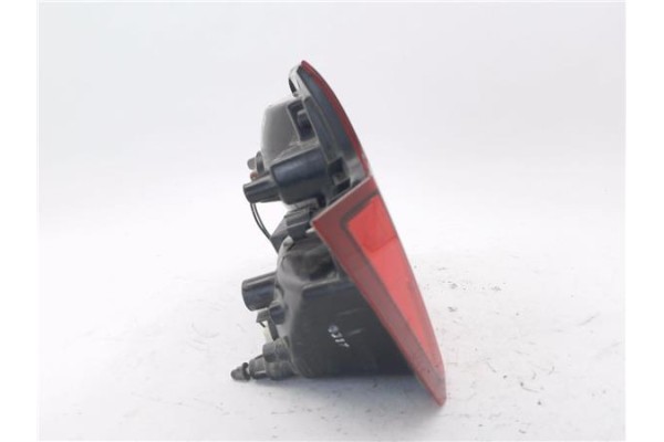 Recambio de piloto porton trasero derecho para ssangyong kyron 2.0 200 xdi referencia OEM IAM 8360409  