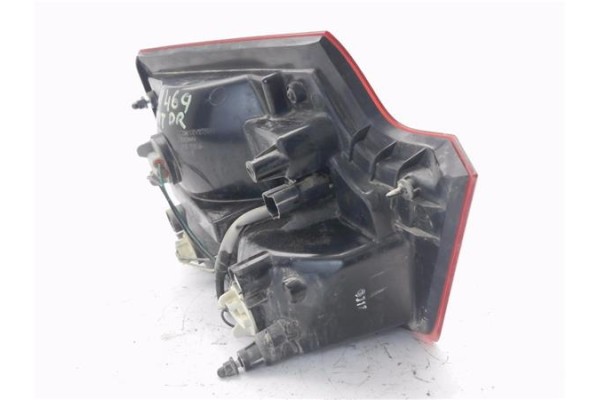 Recambio de piloto porton trasero derecho para ssangyong kyron 2.0 200 xdi referencia OEM IAM 8360409  
