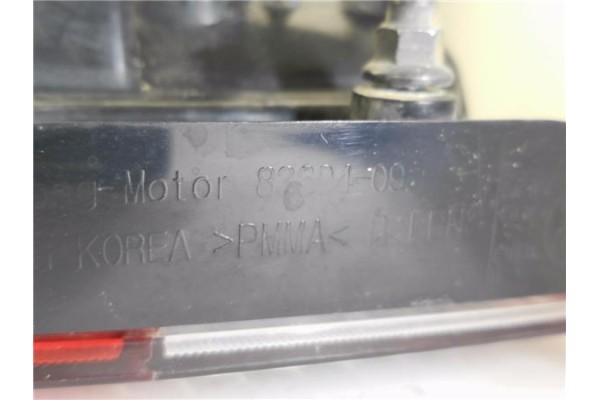 Recambio de piloto porton trasero derecho para ssangyong kyron 2.0 200 xdi referencia OEM IAM 8360409  