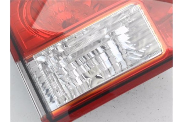 Recambio de piloto porton trasero izquierdo para ssangyong kyron 2.0 200 xdi referencia OEM IAM 8360309  
