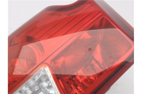 Recambio de piloto porton trasero izquierdo para ssangyong kyron 2.0 200 xdi referencia OEM IAM 8360309  