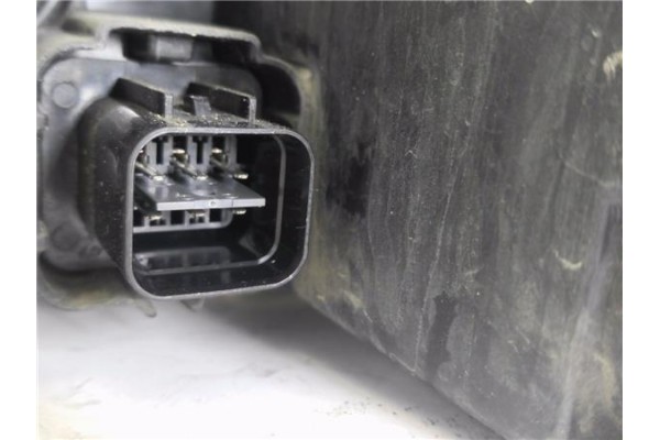 Recambio de faro delantero dcho para ssangyong kyron 2.0 200 xdi referencia OEM IAM 1080904  