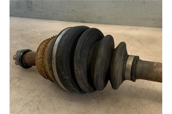 Recambio de palier trasero izquierdo para mitsubishi montero (v60/v70) 3.2 di-d (v68w, v78w) referencia OEM IAM MR528647  