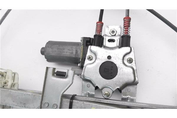 Recambio de mecanismo elevalunas delantero derecho para citroen berlingo combi 1.6 hdi 90 referencia OEM IAM 0130821762  