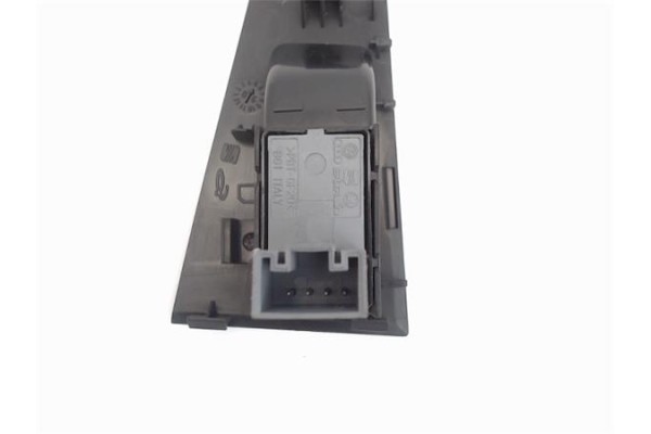 Recambio de mando elevalunas trasero izquierdo para seat leon (1p1) referencia OEM IAM 1P0867228A  