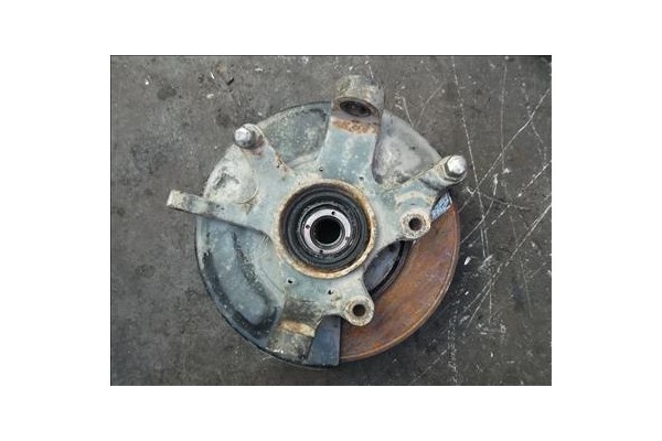 Recambio de mangueta delantero izquierda para nissan terrano ii (r20) 2.4 i 12v 4wd referencia OEM IAM   