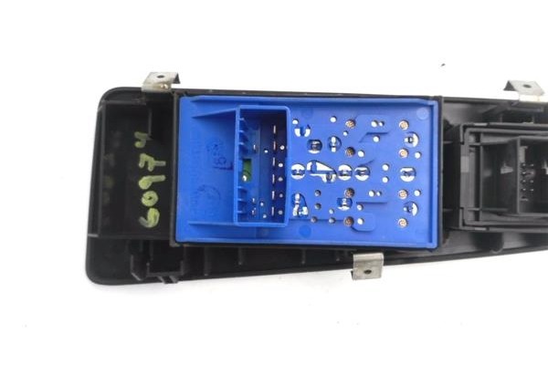 Recambio de mando elevalunas delantero izquierdo para fiat punto / grande punto (199) 1.4 16v referencia OEM IAM 735423371 29007