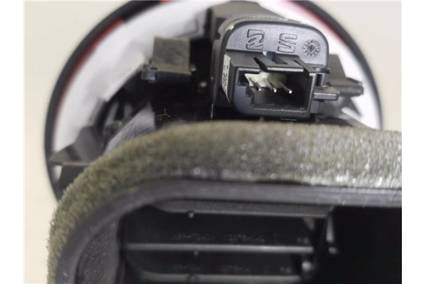 Recambio de rejilla entrada de aire para seat ibiza (kj1) 1.0 fr referencia OEM IAM 6F0819203J  