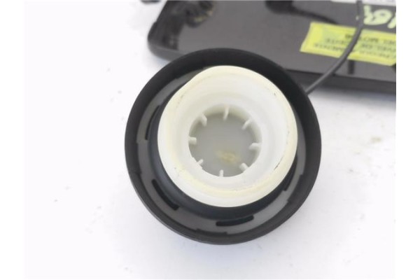 Recambio de tapa exterior combustible para ssangyong kyron 2.0 200 xdi referencia OEM IAM 7161009001  