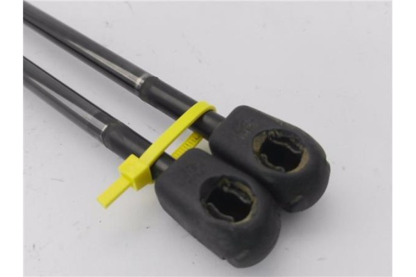 Recambio de amortiguador porton para ssangyong kyron 2.0 200 xdi referencia OEM IAM 7145009000  