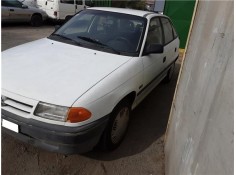 opel astra f berlina del año 1992