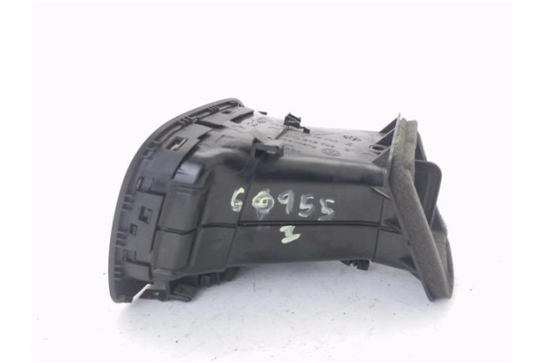 Recambio de rejilla entrada de aire para volkswagen golf vi (5k1) 1.4 advance referencia OEM IAM 5K0819703K 5K0819709D 