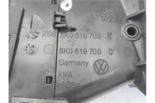 Recambio de rejilla entrada de aire para volkswagen golf vi (5k1) 1.4 advance referencia OEM IAM 5K0819703K 5K0819709D 