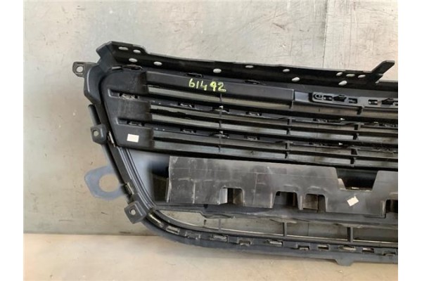 Recambio de rejilla capo para peugeot 508 1.6 active referencia OEM IAM 9686571877  