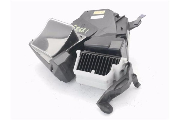 Recambio de pantalla para toyota prius (zvw30) 1.8 hybrid referencia OEM IAM 8310847020 766491360 
