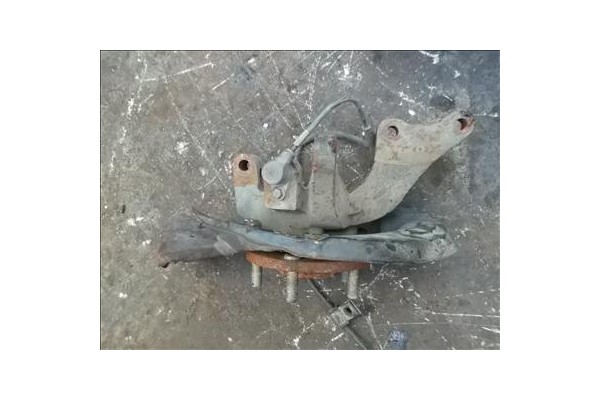 Recambio de mangueta delantero derecha para hyundai santa fe (sm) 2.0 gls crdi referencia OEM IAM   