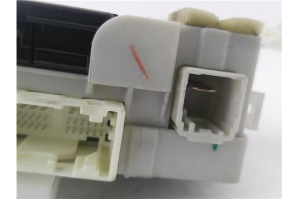 Recambio de bsi para toyota prius (zvw30) 1.8 hybrid referencia OEM IAM 8922147110 50112324 