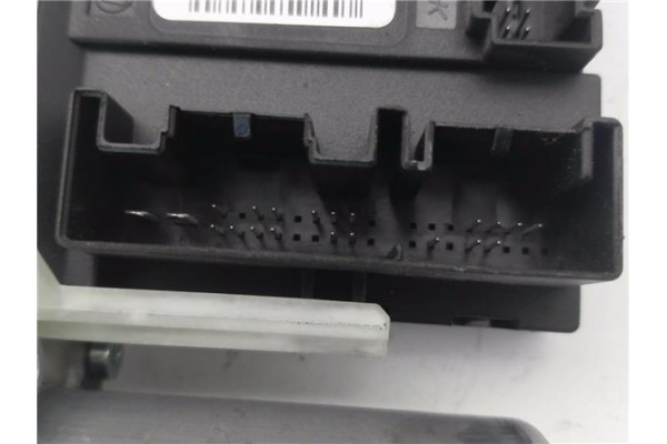 Recambio de motor elevalunas delantero izquierdo para volkswagen golf vi (5k1) 1.4 advance referencia OEM IAM 5K0959701D 5K09597