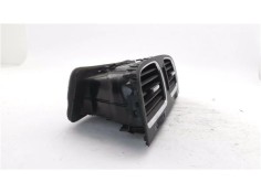 Recambio de rejilla entrada de aire para volkswagen golf vi (5k1) 1.6 advance referencia OEM IAM 5K0819728 5K0815735 