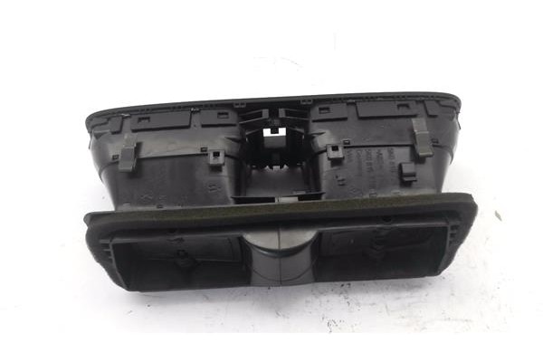 Recambio de rejilla entrada de aire para volkswagen golf vi (5k1) 1.6 advance referencia OEM IAM 5K0819728 5K0815735 
