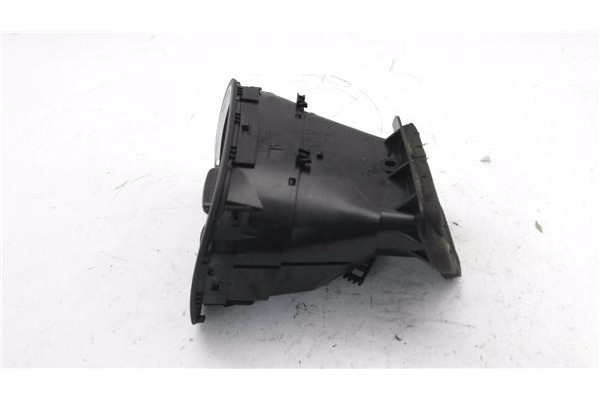 Recambio de rejilla entrada de aire para volkswagen golf vi (5k1) 1.6 advance referencia OEM IAM 5K0819703 5K0819709 