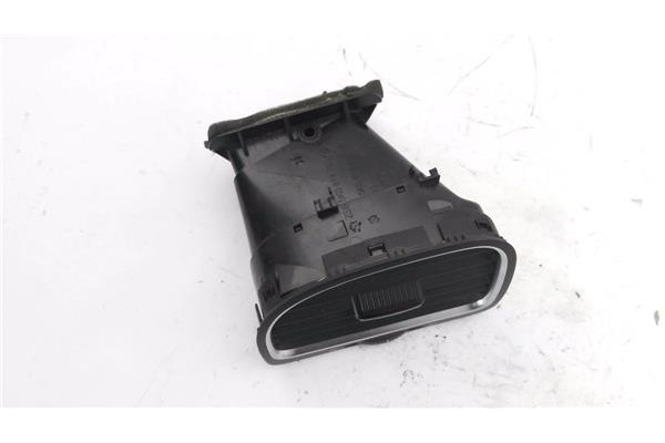 Recambio de rejilla entrada de aire para volkswagen golf vi (5k1) 1.6 advance referencia OEM IAM 5K0819710D 5K0819704K 