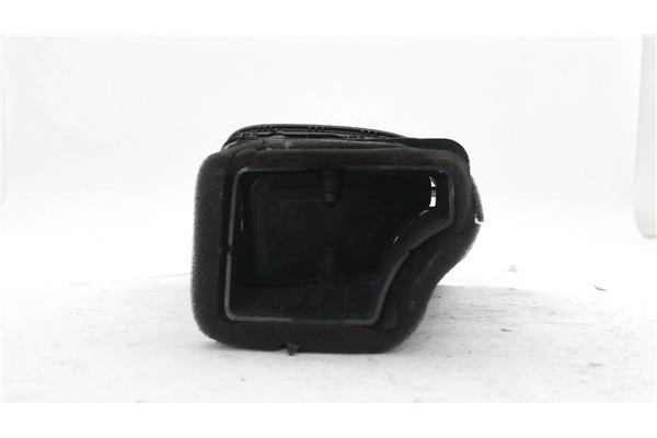 Recambio de rejilla entrada de aire para volkswagen golf vi (5k1) 1.6 advance referencia OEM IAM 5K0819710D 5K0819704K 