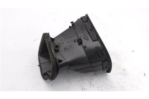 Recambio de rejilla entrada de aire para volkswagen golf vi (5k1) 1.6 advance referencia OEM IAM 5K0819710D 5K0819704K 