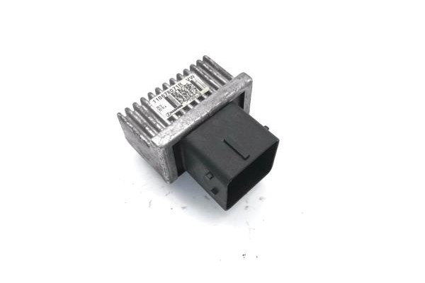 Recambio de caja precalentamiento para volkswagen golf v plus (5m1) 2.0 tdi 16v referencia OEM IAM 110678071R  