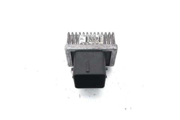 Recambio de caja precalentamiento para volkswagen golf v plus (5m1) 2.0 tdi 16v referencia OEM IAM 110678071R  