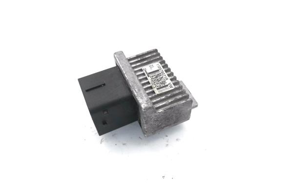 Recambio de caja precalentamiento para volkswagen golf v plus (5m1) 2.0 tdi 16v referencia OEM IAM 110678071R  
