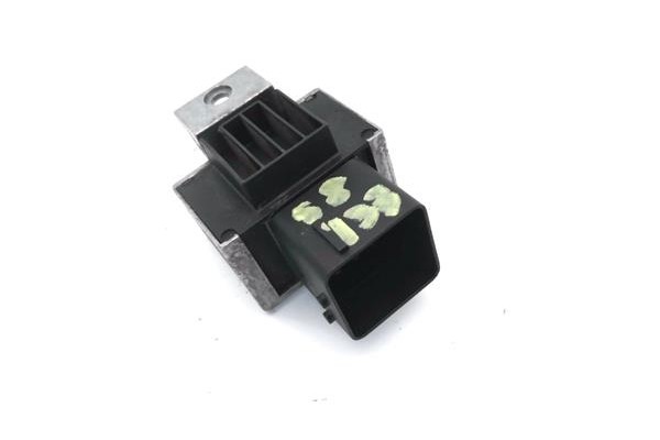 Recambio de caja precalentamiento para volkswagen golf v plus (5m1) 2.0 tdi 16v referencia OEM IAM 110678071R  