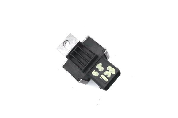 Recambio de caja precalentamiento para volkswagen golf v plus (5m1) 2.0 tdi 16v referencia OEM IAM 110678071R  